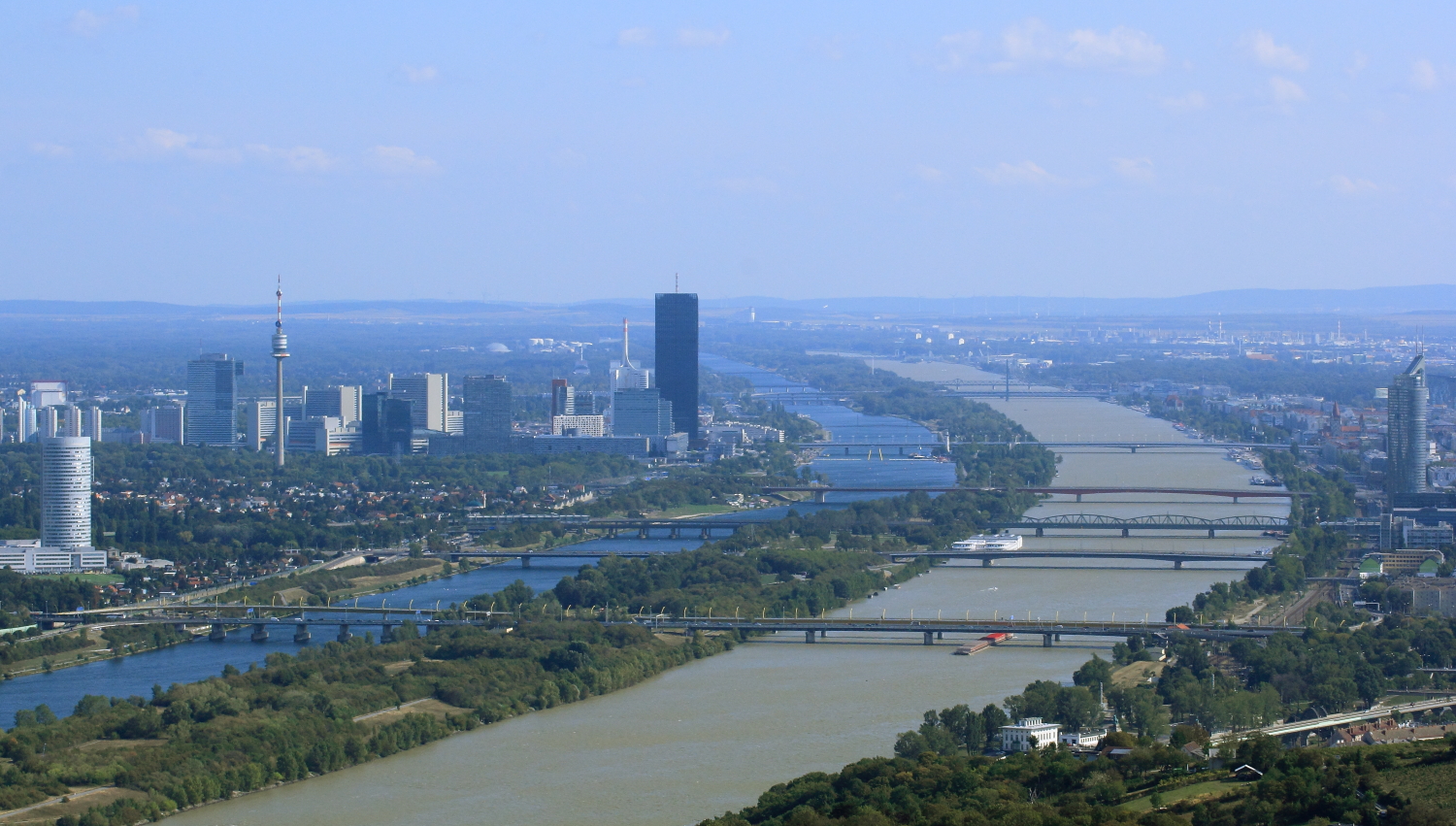 Vienna_Danube_Above